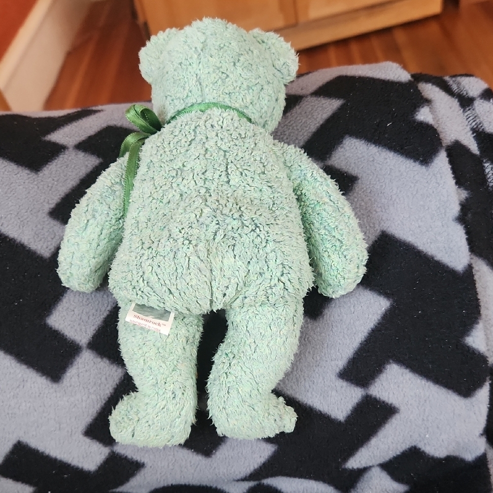 St Patricks Day Beanie Bear - Picture 4 of 4